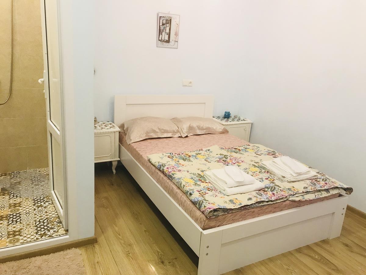 Guest House Marina 2 Tbilisi Bagian luar foto